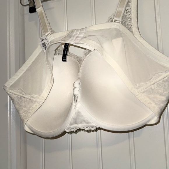 Cream Lace Full-Coverage Bra with Adjustable Straps - Picture 7 of 13